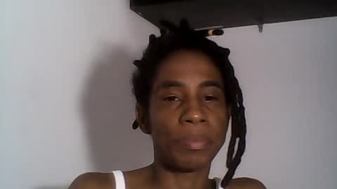 Snapshot of africadeluxe chatting on July 2, 9:48 am Africa online show from July 2, 9:48 am