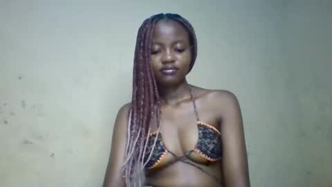 Snapshot of african_beuty20 chatting on April 10, 3:01 am Wendy online show from April 10, 3:01 am