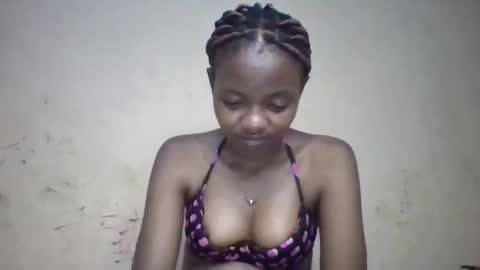 Snapshot of african_beuty20 chatting on April 23, 5:19 am Wendy online show from April 23, 5:19 am