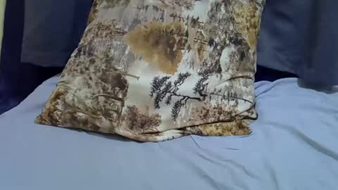 Snapshot of african_goddess22 chatting on January 17, 10:09 am african_goddess22 online show from January 17, 10:09 am