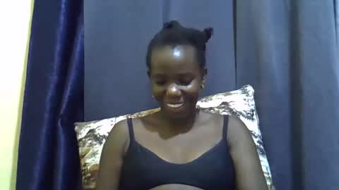 Snapshot of african_goddess22 chatting on February 3, 9:14 am african_goddess22 online show from February 3, 9:14 am