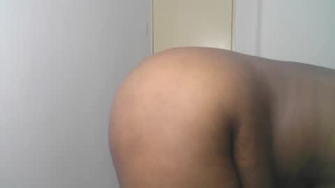 Snapshot of africanbusty chatting on January 18, 1:30 am ONLYFAN-Africanbusty online show from January 18, 1:30 am