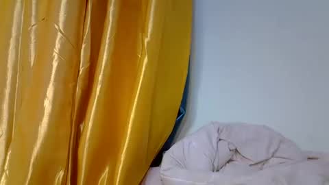 Snapshot of afrikan_desire chatting on February 24, 11:25 pm afrikan_desire online show from February 24, 11:25 pm