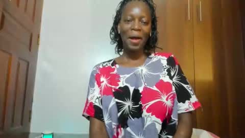 Snapshot of afro_pop chatting on November 2, 12:35 am Leah online show from November 2, 12:35 am