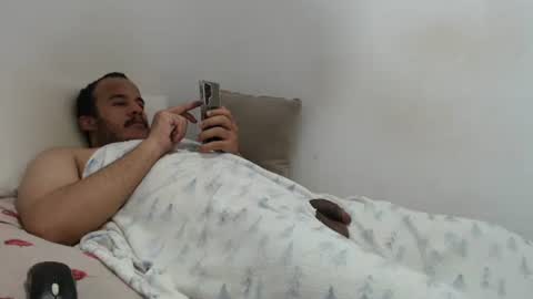 Snapshot of afroboy334698 chatting on October 19, 9:26 pm afroboy334698 online show from October 19, 9:26 pm