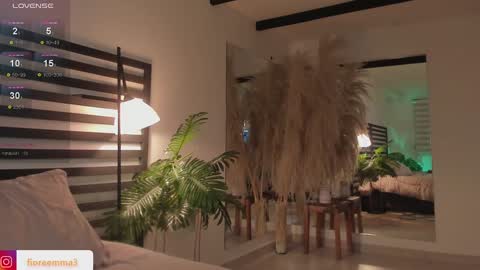 Emma online show from December 6, 1:18 am