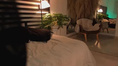 Emma online show from February 13, 1:19 am