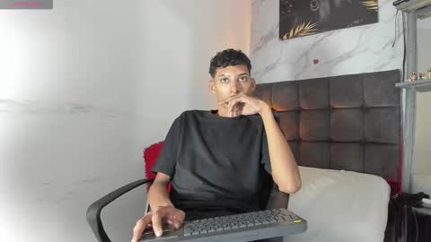 Snapshot of afrodita_n_ares_ chatting on November 21, 7:23 pm afrodita n ares online show from November 21, 7:23 pm