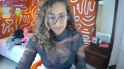 Snapshot of afrodita_solis chatting on June 1, 10:44 pm afrodita_solis online show from June 1, 10:44 pm