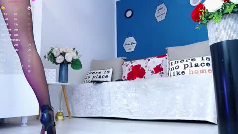 Amalia online show from December 1, 1:27 pm