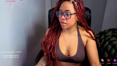 Snapshot of afrojayleof chatting on February 12, 3:34 am Jayle online show from February 12, 3:34 am