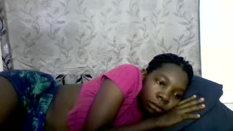 Snapshot of afronubians_ chatting on February 17, 5:14 am pink and josphen online show from February 17, 5:14 am