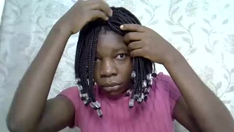 Snapshot of afronubians_ chatting on February 18, 4:37 am pink and josphen online show from February 18, 4:37 am