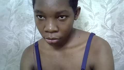 Snapshot of afronubians_ chatting on February 23, 9:33 am pink and josphen online show from February 23, 9:33 am