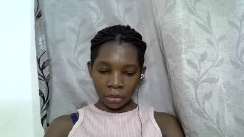 Snapshot of afronubians_ chatting on February 25, 5:52 am pink and josphen online show from February 25, 5:52 am