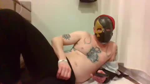 Snapshot of afterhourg chatting on December 21, 2:37 pm afterhourg online show from December 21, 2:37 pm