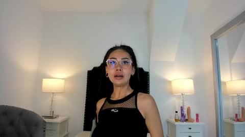 Snapshot of agartha_velvet chatting on February 4, 3:34 am agartha_velvet online show from February 4, 3:34 am