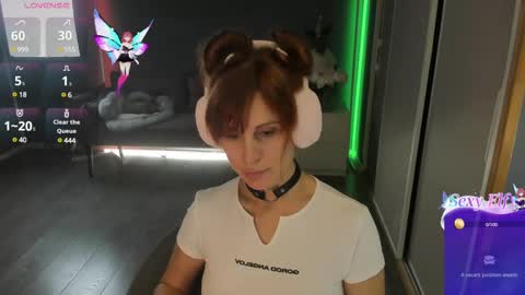 Snapshot of agata_kriste7 chatting on February 19, 9:14 pm Agata Kriste online show from February 19, 9:14 pm