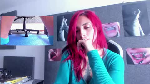 Agata Collinss online show from June 25, 8:46 pm