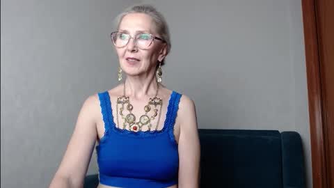 Snapshot of agatha_moore_ chatting on October 24, 4:25 pm Agatha online show from October 24, 4:25 pm