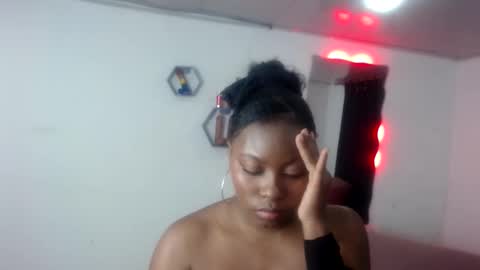 CAROLINA online show from December 15, 3:02 am