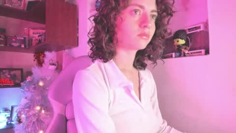 Camila     2 online show from December 27, 5:20 am