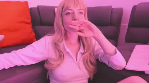 Camila     2 online show from February 16, 4:31 am