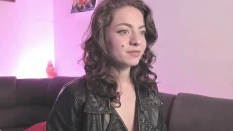 Camila     2 online show from December 15, 1:10 am