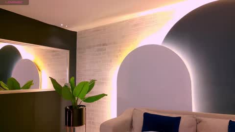 Agatha online show from October 10, 7:02 pm