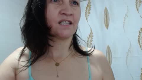 Snapshot of agel_sw1 chatting on February 24, 10:25 pm Angel online show from February 24, 10:25 pm