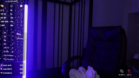 Agelina Lilly Laura online show from December 30, 3:47 am