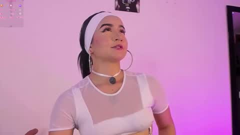 Maggie   online show from January 5, 10:24 pm