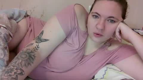 Snapshot of aglaya_fame chatting on December 30, 7:37 am Aglaya Fame online show from December 30, 7:37 am