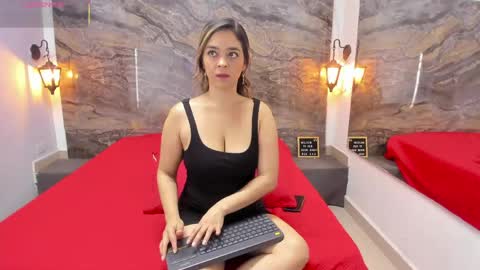 Snapshot of agnes_02 chatting on May 22, 11:38 am agnes_02 online show from May 22, 11:38 am