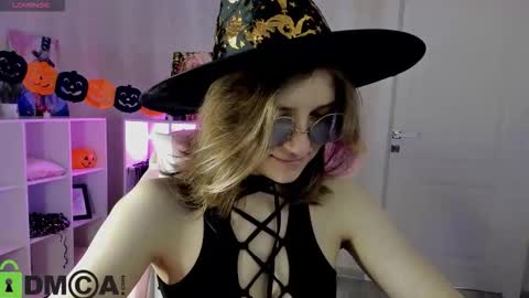 Agnes online show from October 28, 7:56 am