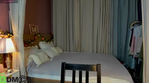 agnes wells online show from November 2, 9:22 am