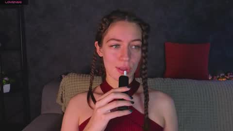Snapshot of agnes_wells chatting on June 2, 1:07 am agnes wells online show from June 2, 1:07 am