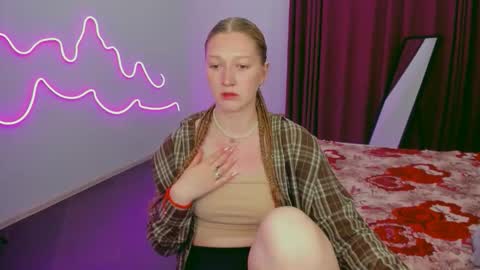 Snapshot of agnesarden chatting on October 13, 12:49 pm AgnesArden online show from October 13, 12:49 pm