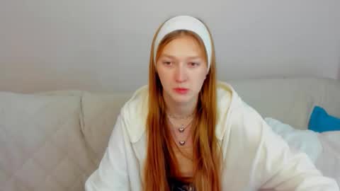 Snapshot of agnesarden chatting on November 17, 1:06 pm AgnesArden online show from November 17, 1:06 pm