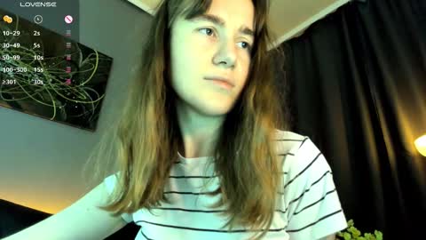 Snapshot of agniia257 chatting on February 25, 3:54 pm Kleya online show from February 25, 3:54 pm