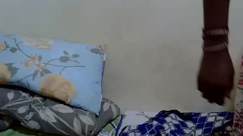 Snapshot of aguas_ chatting on February 10, 7:56 am aguas online show from February 10, 7:56 am