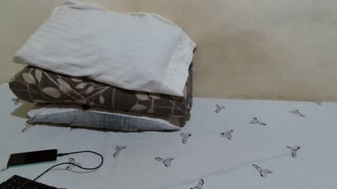 Snapshot of aguas_ chatting on March 1, 10:12 pm aguas online show from March 1, 10:12 pm