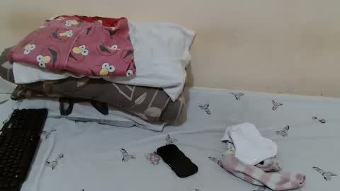 Snapshot of aguas_ chatting on April 8, 3:06 am aguas online show from April 8, 3:06 am