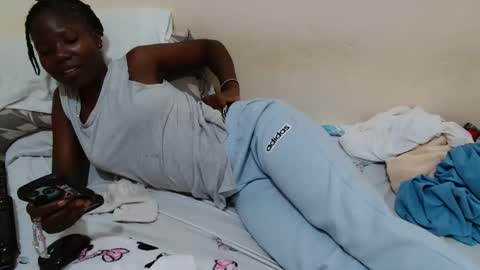 Snapshot of aguas_ chatting on April 8, 6:52 pm aguas online show from April 8, 6:52 pm