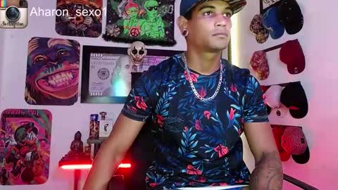 Snapshot of aharon_sexo1 chatting on January 21, 1:11 pm Aharon  Zamora online show from January 21, 1:11 pm
