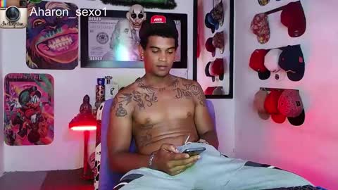 Snapshot of aharon_sexo1 chatting on January 27, 2:10 am Aharon  Zamora online show from January 27, 2:10 am