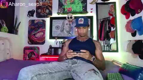 Snapshot of aharon_sexo1 chatting on March 5, 10:21 pm Aharon  Zamora online show from March 5, 10:21 pm