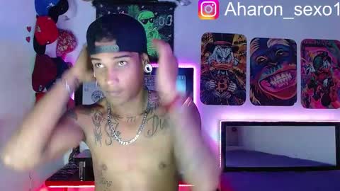 Snapshot of aharon_sexo1 chatting on March 8, 7:05 am Aharon  Zamora online show from March 8, 7:05 am