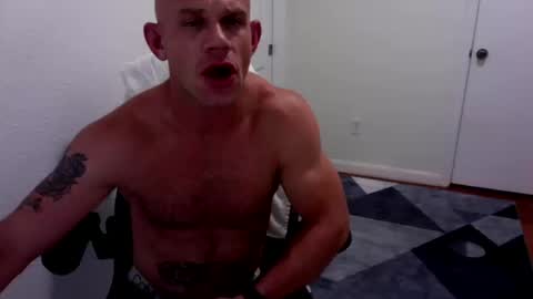 Snapshot of ahern1985 chatting on October 19, 9:26 pm ahern1985 online show from October 19, 9:26 pm