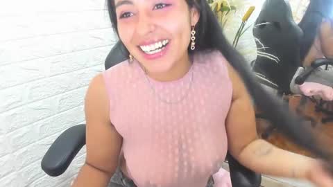 Snapshot of ahisha09 chatting on December 16, 4:16 pm Ahisha online show from December 16, 4:16 pm